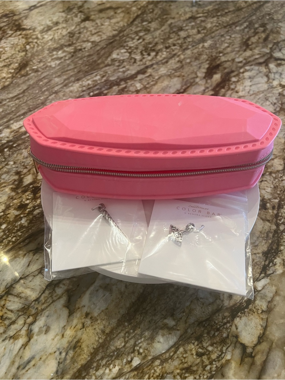 Kendra Scott Eleanor Silicone Pink Jewelry Travel Case PLUS Charms!
